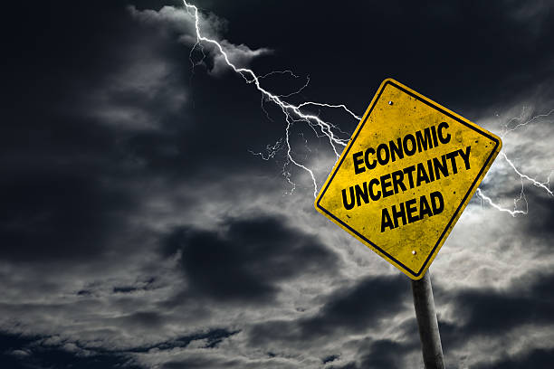 2025年全球动荡下，如何做好财务规划与投资布局？How to Plan Your Finances and Investments Amid Global Uncertainty in 2025